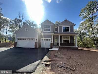 4450 Logmill Rd Gainesville, VA 20155