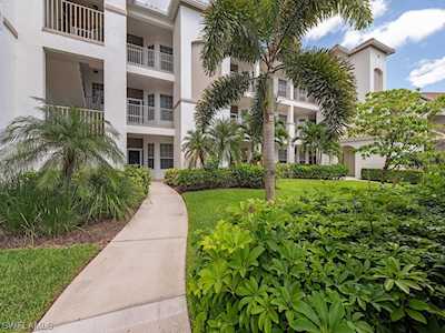 8259 Parkstone Pl #8-202 Naples, FL 34120