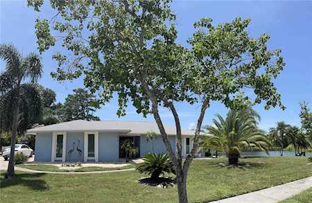 1014 Beaver Dr Tarpon Springs, FL 34689