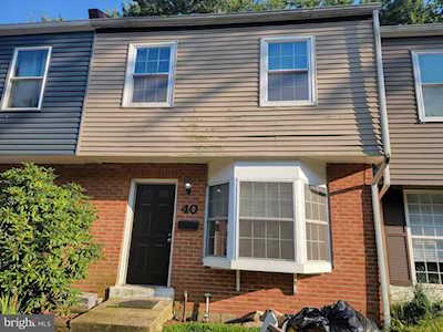 40 Gilbert Ct Newark, DE 19713
