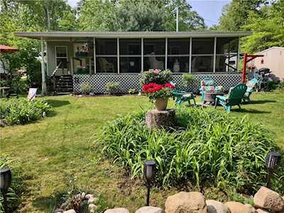 13 Newberry Ln Hopkinton, RI 02832
