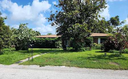 1610 Stephanie Ln Lakeland, FL 33813