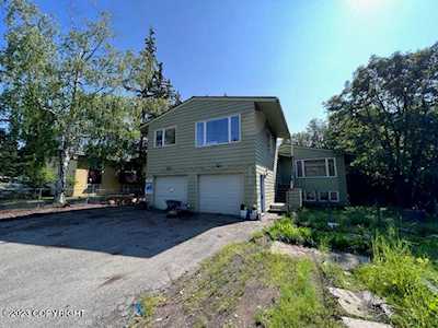 2210 Roosevelt Dr Anchorage, AK 99517