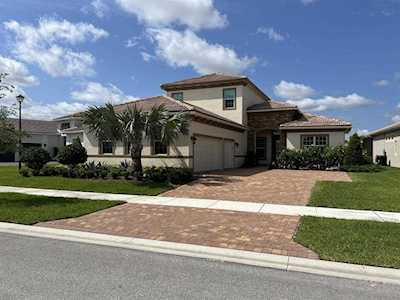 9056 SW Pepoli Way Port St Lucie, FL 34987