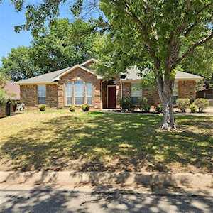 7507 Lake Park Court Arlington, TX 76016