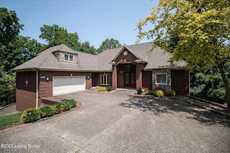 5501 Phoenix Hill Ct Louisville, KY 40207