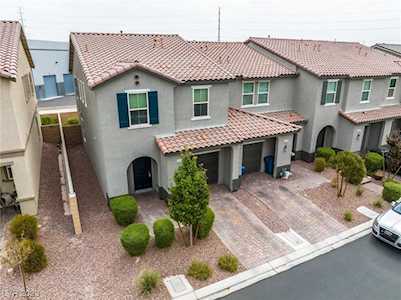 5614 Calm Season St Las Vegas, NV 89118