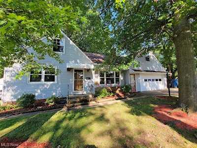 3639 Clague Rd North Olmsted, OH 44070