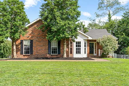 100 Foxland Dr Clarksville, TN 37042