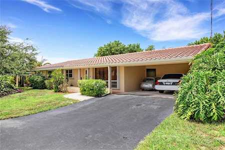 1011 SE 7th Ave Pompano Beach, FL 33060