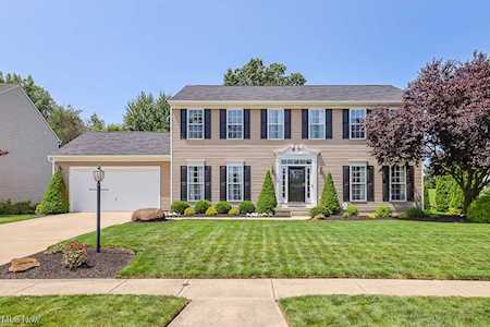2794 Ambridge Dr Avon, OH 44011