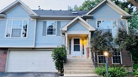 883 N Shady Oaks Dr Elgin, IL 60120