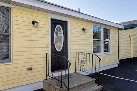 2 Farragut Road #5 Ipswich, MA 01938