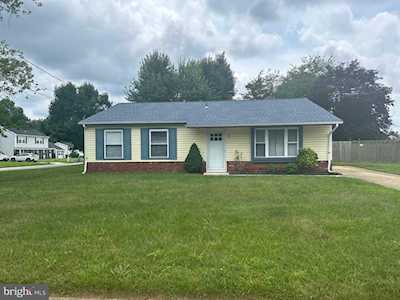 2 Arcturus Dr Sewell, NJ 08080