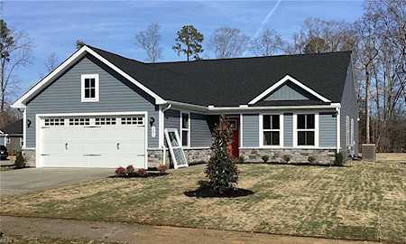 301 Westport Ferry Williamsburg, VA 23185