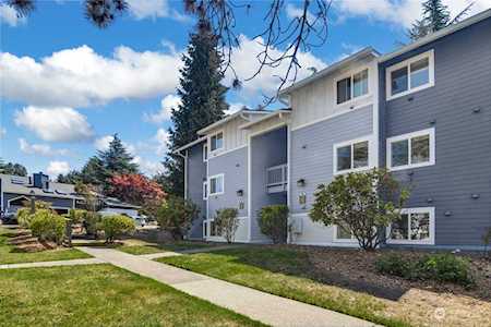 14018 NE 181st Place #E-202 Woodinville, WA 98072