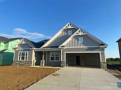 3835 Dahlia Dr Harrisburg, NC 28075