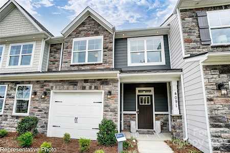3945 Black Ct Harrisburg, NC 28075