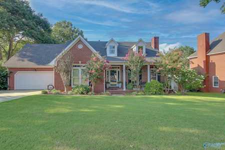 3213 Vicksburg Drive Decatur, AL 35603