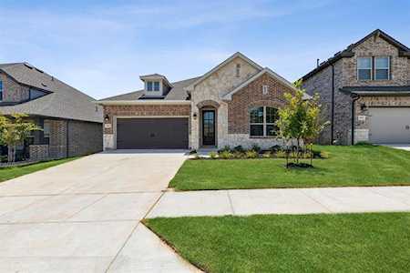 8620 Spindletop Drive Fort Worth, TX 76120