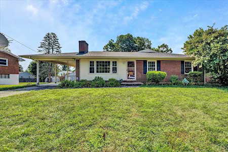 5136 Sugar Loaf Roanoke, VA 24018