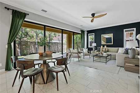 12 Peony Lake Forest, CA 92630