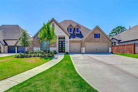 8630 Burdekin Rd Magnolia, TX 77354