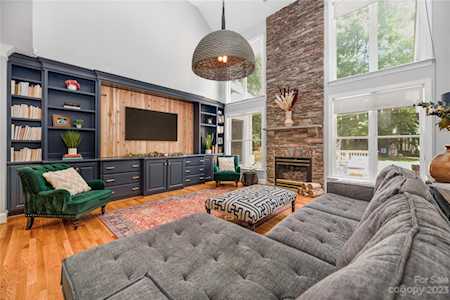 112 Pine Cliff Ln Mooresville, NC 28117