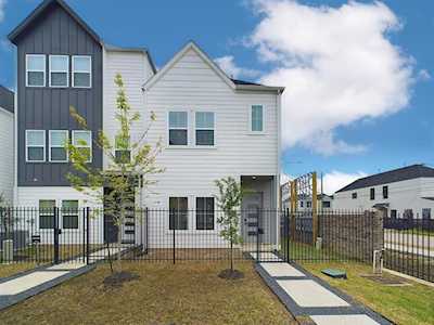 8328 Springwood Canyon Ln Houston, TX 77055