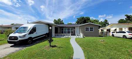 3381 NW 33rd Ct Lauderdale Lakes, FL 33309