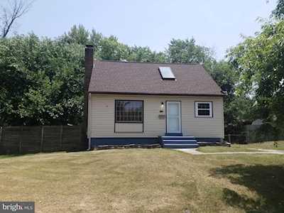 1462 California St Woodbridge, VA 22191