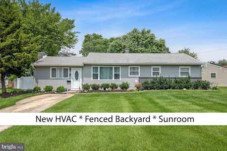 15 Boswell Rd Marlton, NJ 08053