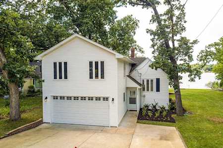 4209 E Lake Shore Dr Wonder Lake, IL 60097