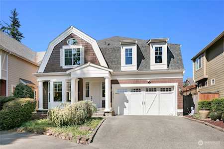 1813 Redmond Place NE Renton, WA 98056