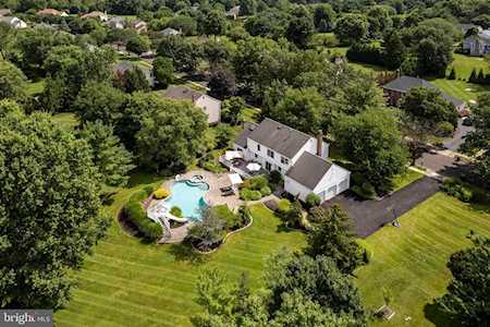 8 Ellsworth Dr West Windsor, NJ 08550