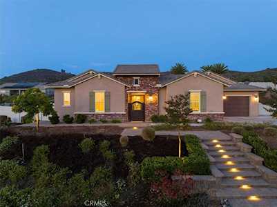 1828 Sugarbush Dr Vista, CA 92084