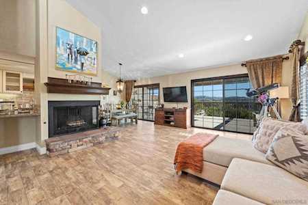 1036 Gorsline Dr El Cajon, CA 92021