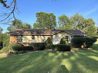 156 Lakeside Park Dr Hendersonville, TN 37075