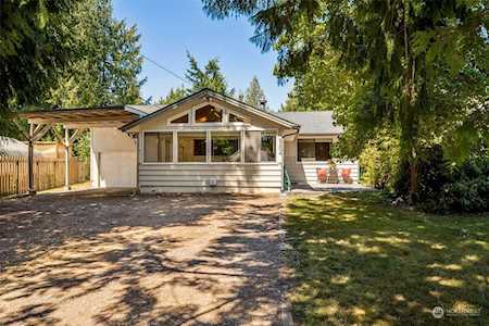 5204 Rainier Dr E Bonney Lake, WA 98391