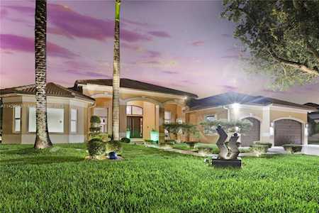13963 SW 42nd St Davie, FL 33330