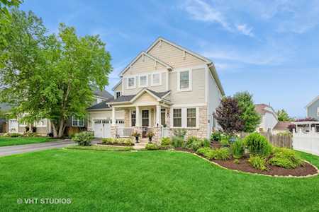 255 Fairhaven Dr St. Charles, IL 60175