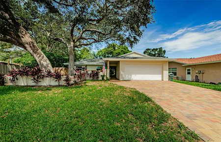1280 Amberlea Dr E Dunedin, FL 34698