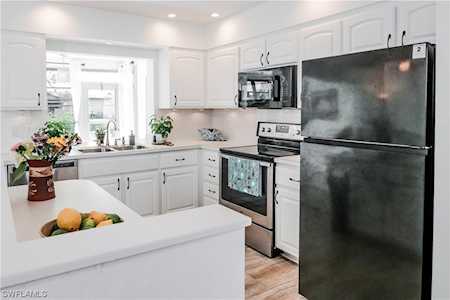 4125 Lakewood Blvd #E-22 Naples, FL 34112
