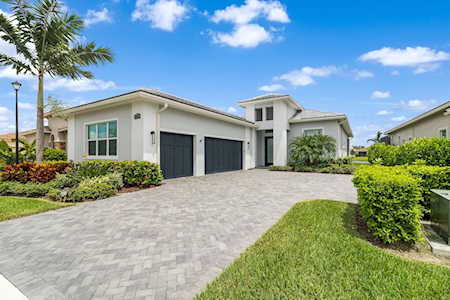 8755 SW Montova Way Port St Lucie, FL 34987
