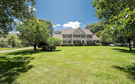 41 Pillsbury Pasture Rd Kingston, NH 03848