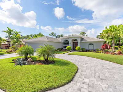 10054 Hidden Pines Ln Bonita Springs, FL 34135
