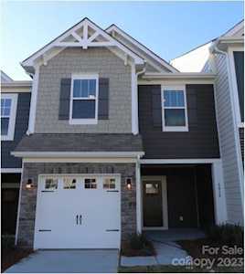 8032 Ramsburg Dr Charlotte, NC 28269