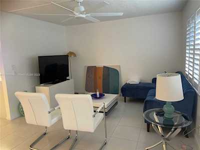 2401 Antigua Cir #H2 Coconut Creek, FL 33066