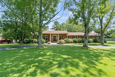 202 Twelve Oaks Rd Tullahoma, TN 37388