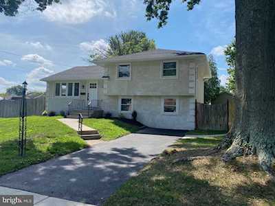 142 Cressmont Ave Blackwood, NJ 08012
